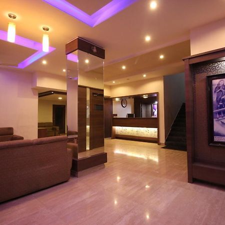 Hotel Laxmibai Palace Ширди Экстерьер фото